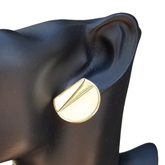 Monet Jewelry - MONET VINTAGE CREAM ENAMEL & GOLDTONED SPIKE DISK EARRINGS